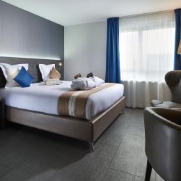 Brit Airport Club Hotel